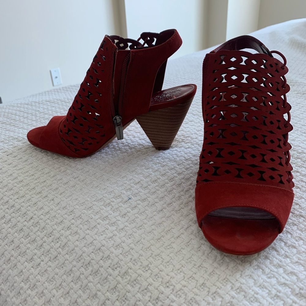 Vince Camuto Burnt Orange 3.5 inch heal shoes